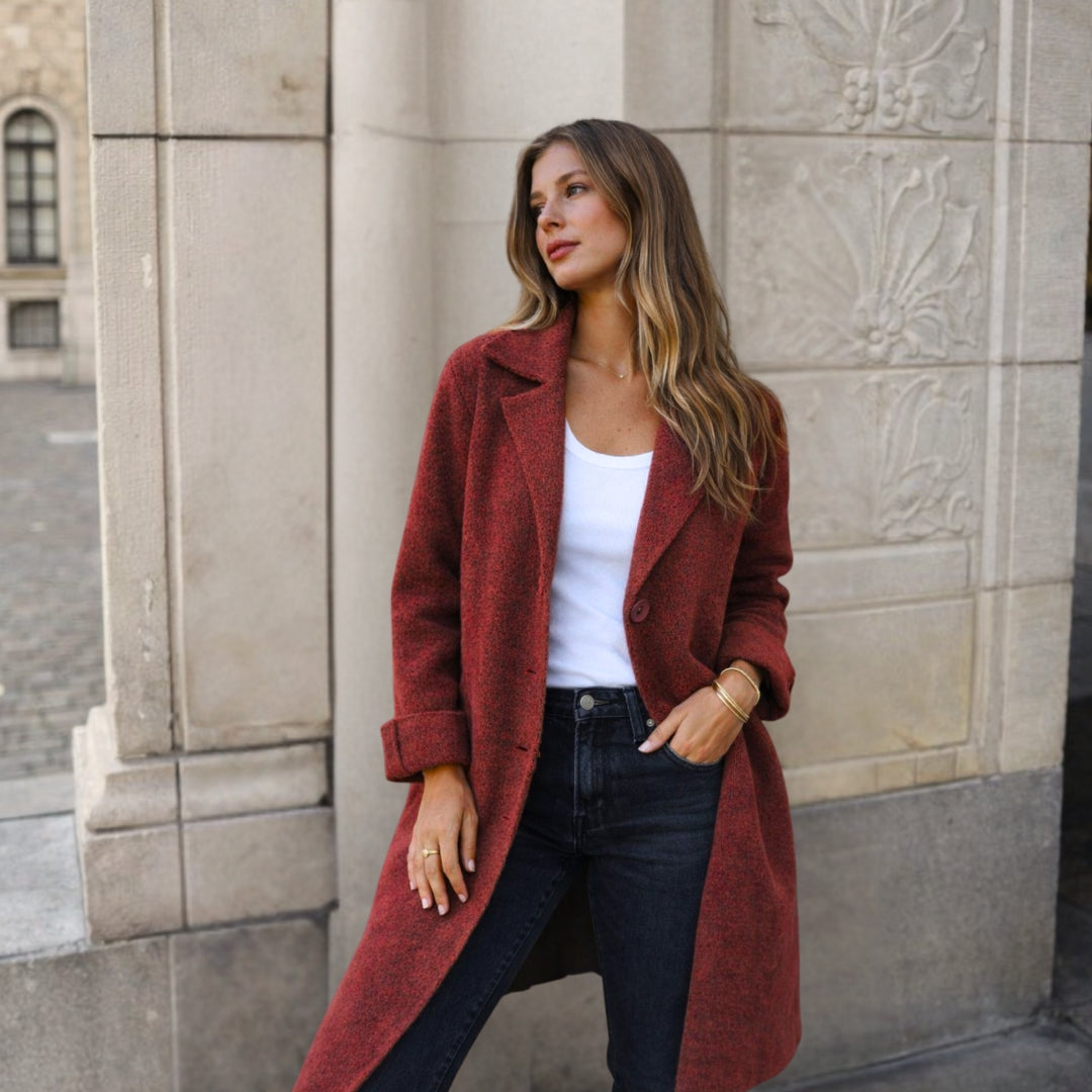Aila | Elegant Buttoned Jacket