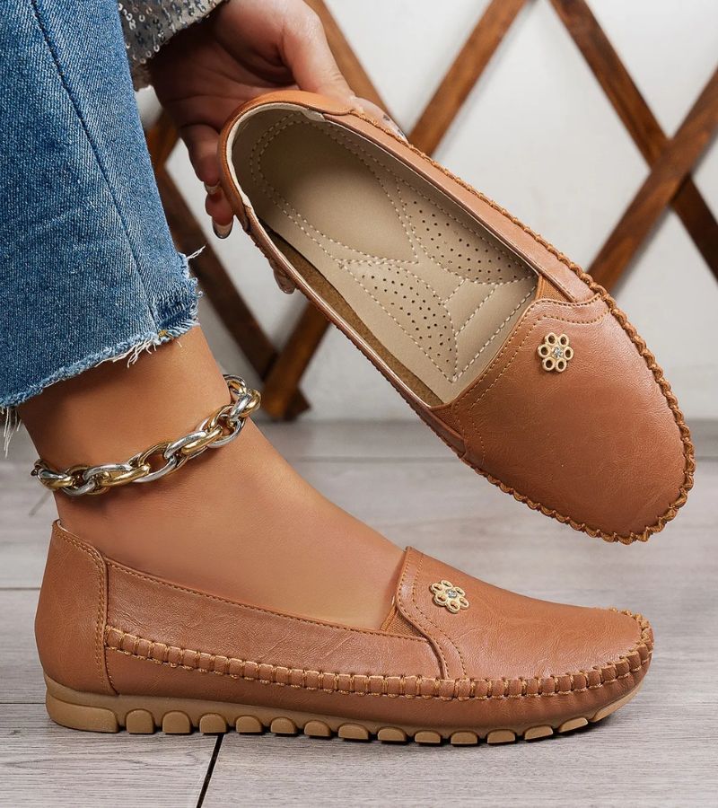 Mireya | Floral-Detail Slip-On Loafers