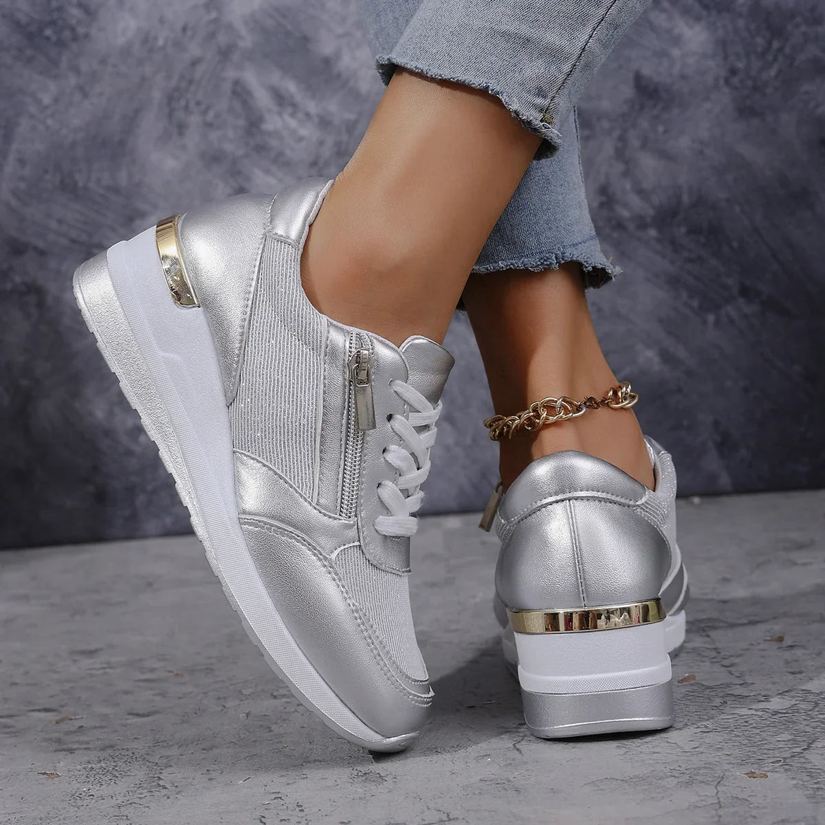 Livia | Metallic Wide-Toe Lace-Up Sneakers