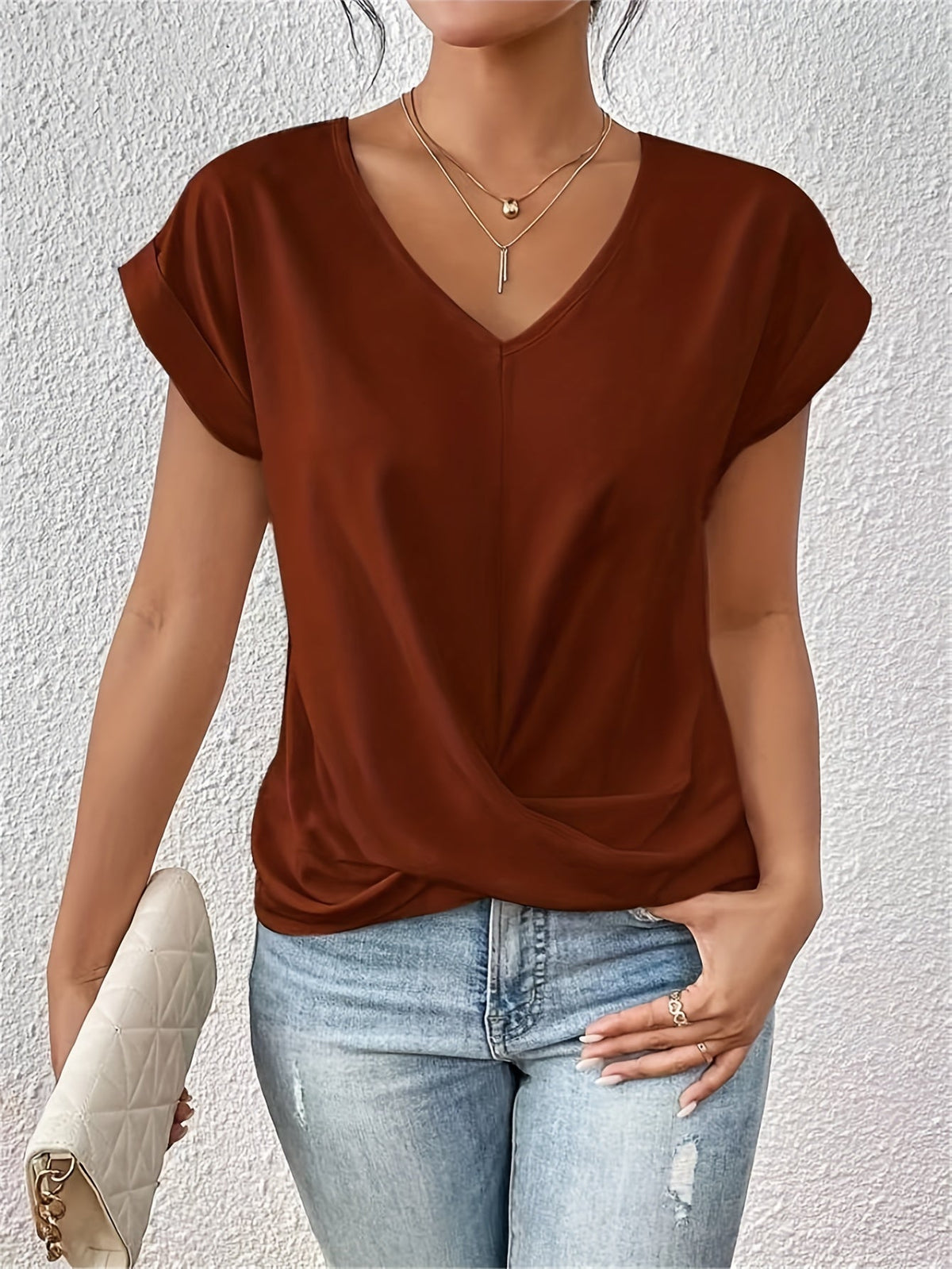Lilian | Comfortable T-Shirt with Elegant Neckline
