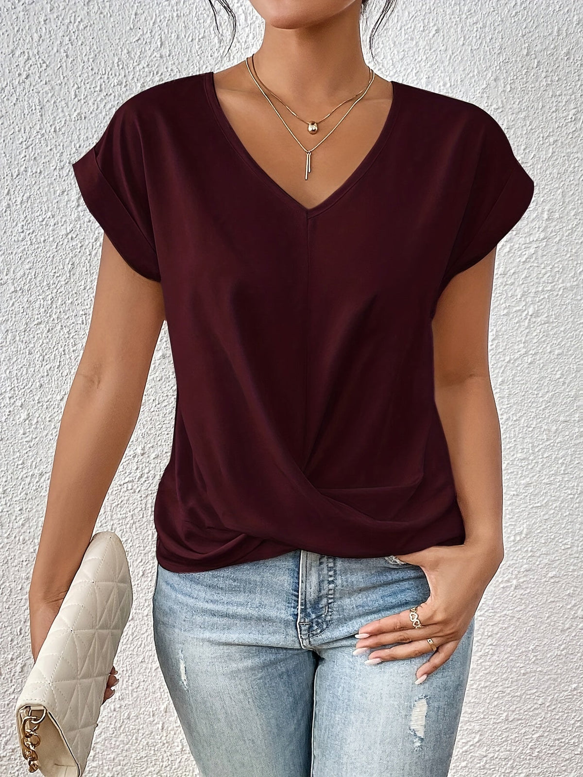 Lilian | Comfortable T-Shirt with Elegant Neckline
