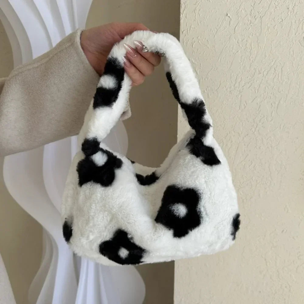 Lilith | Eye-Catching Print Shoulder Bag