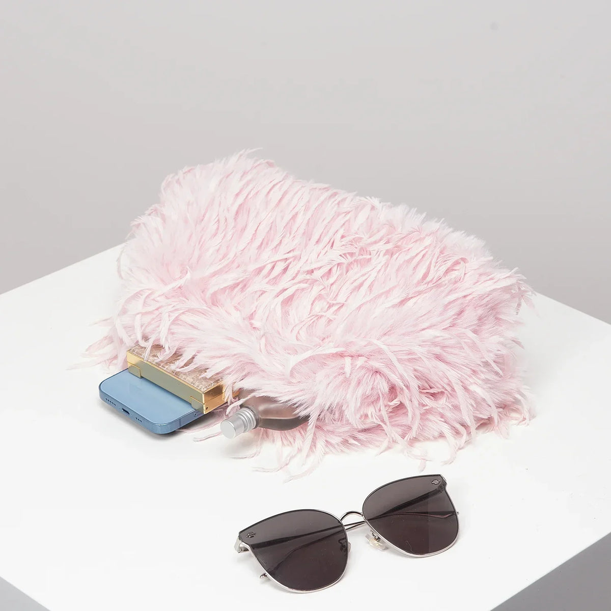 Rowan | Chic Clip Clutch
