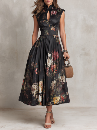 Leontine | Keyhole Pleated Midi Dress